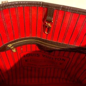 Louis Vuitton Never Full MM with dust bag, receipt, and wrist bag.